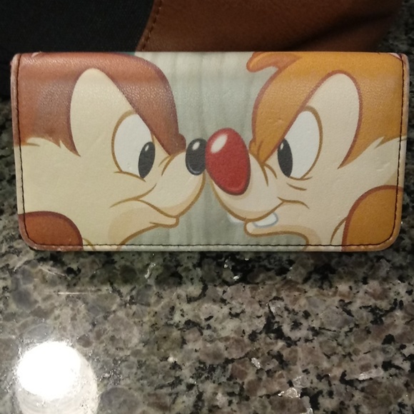 Disney Other - Chip and Dale Loungefly Wallet
